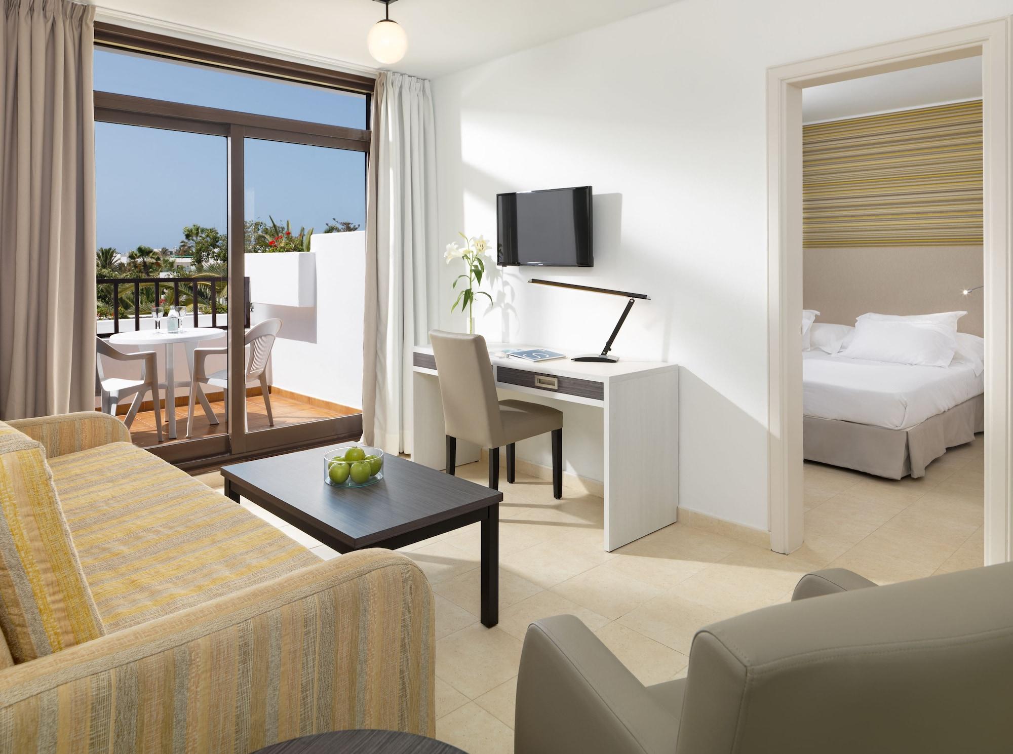 H10 Suites Lanzarote Gardens Costa Teguise Exterior foto